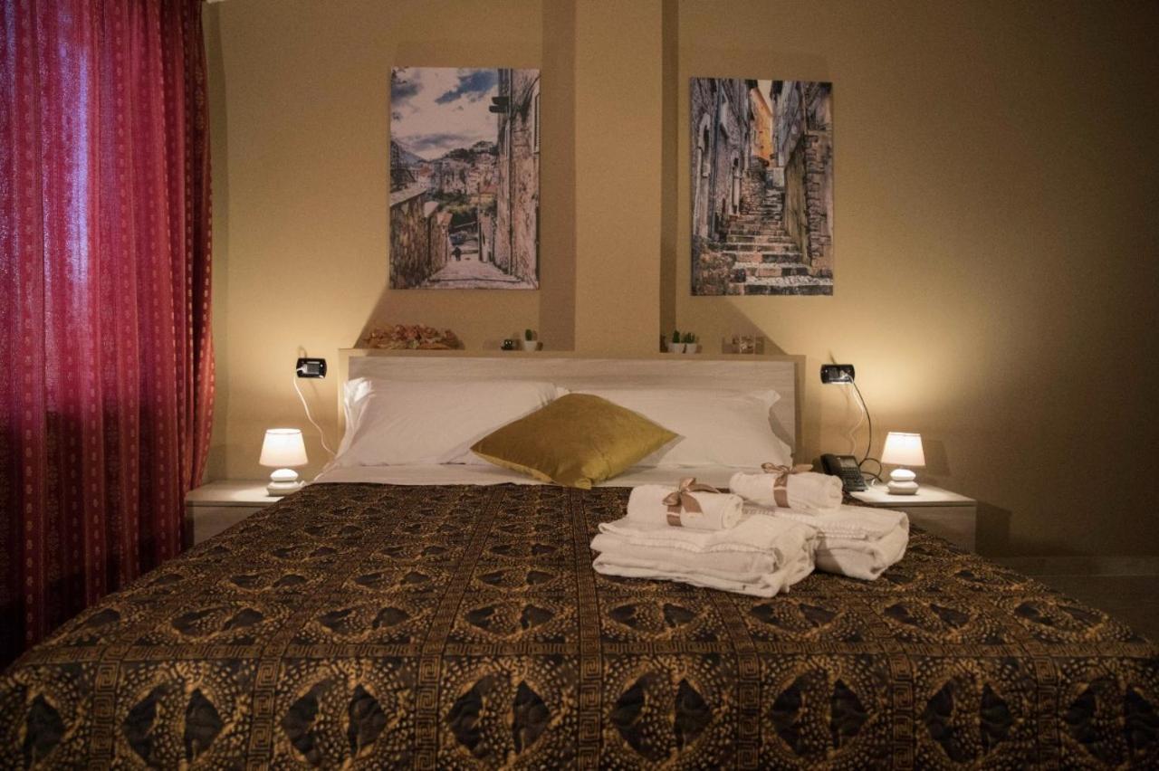 Divino Bistrot E Relais Hotel Lenola Eksteriør billede