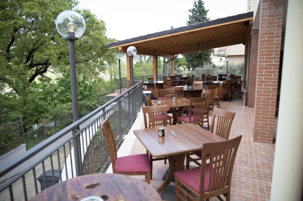 Divino Bistrot E Relais Hotel Lenola Eksteriør billede