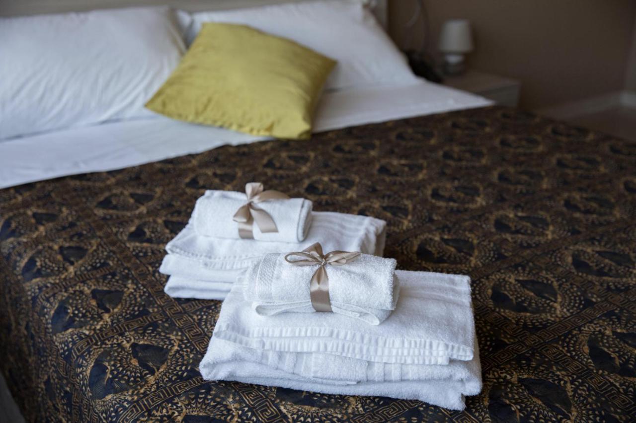 Divino Bistrot E Relais Hotel Lenola Eksteriør billede